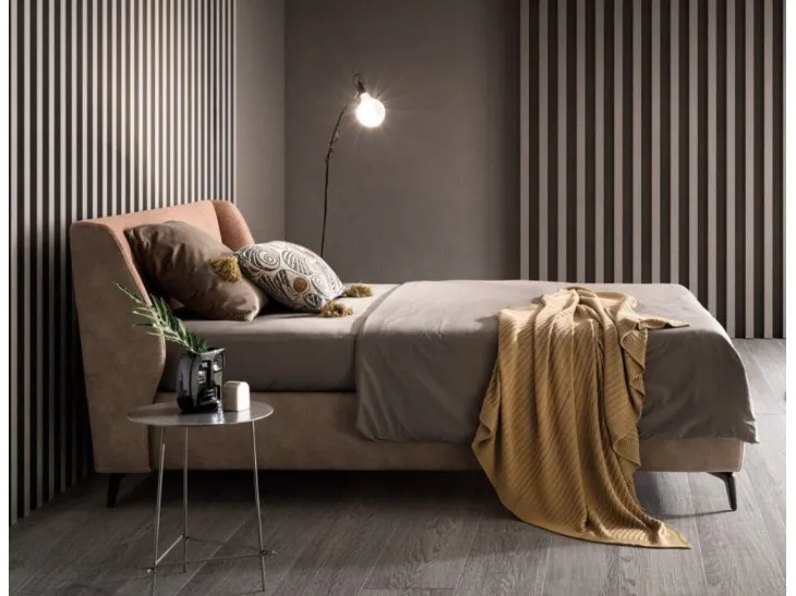 Letto matrimoniale con testiera Hug di Bside