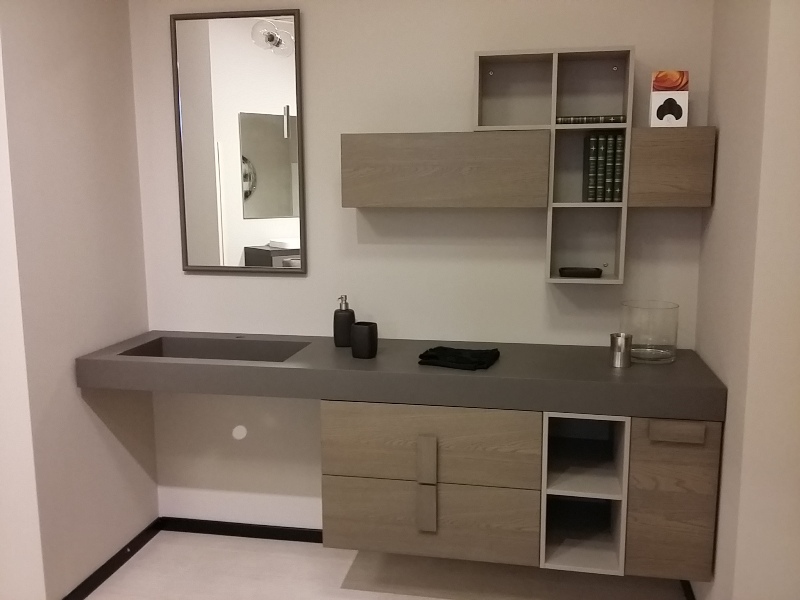 Bagno in rovere Amazzonia e piano ecomalta
