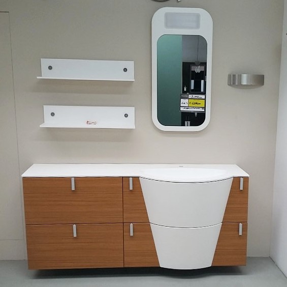 Bagno in legno teak con lavabo design
