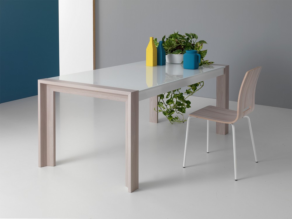 Tavolo Milano allungabile top vetro bianco