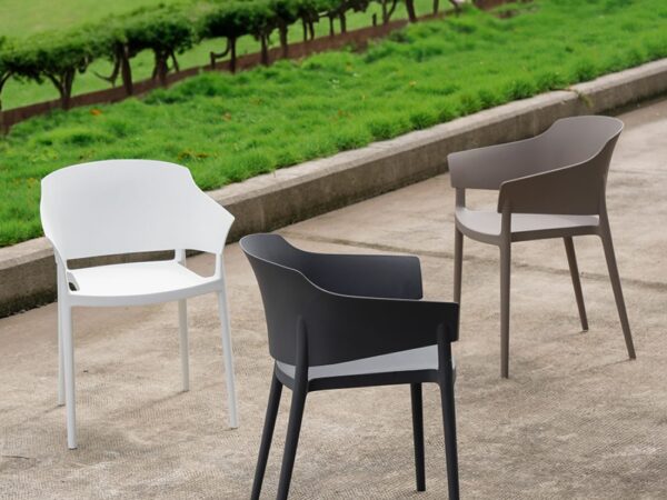 Sedia con braccioli Zash vari colori