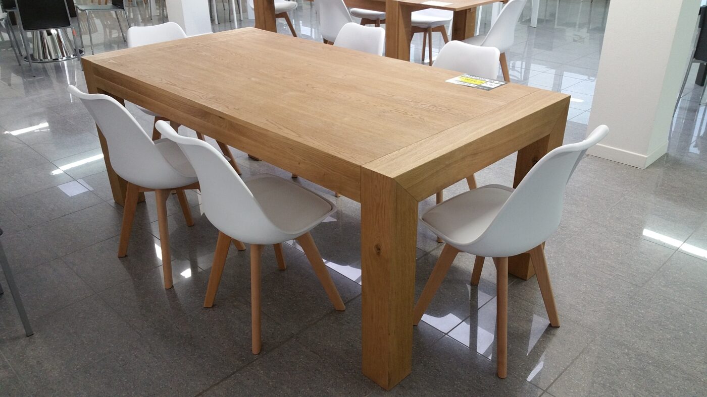 Sedia Tulip gambe legno nat. seduta ecopelle