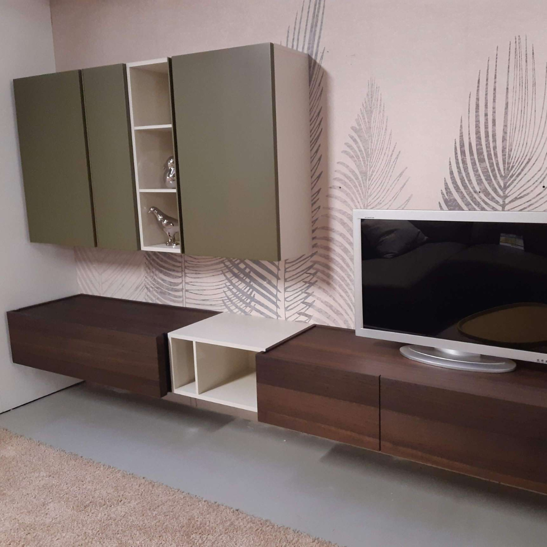 Soggiorno mobile TV rovere e laccato verde