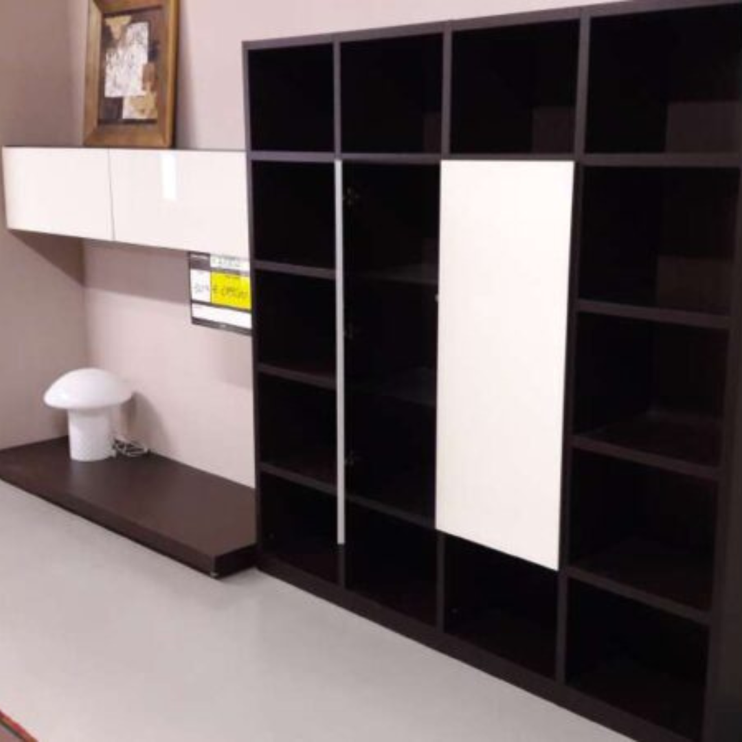 Soggiorno mobile tv rovere moro e vetro bianco