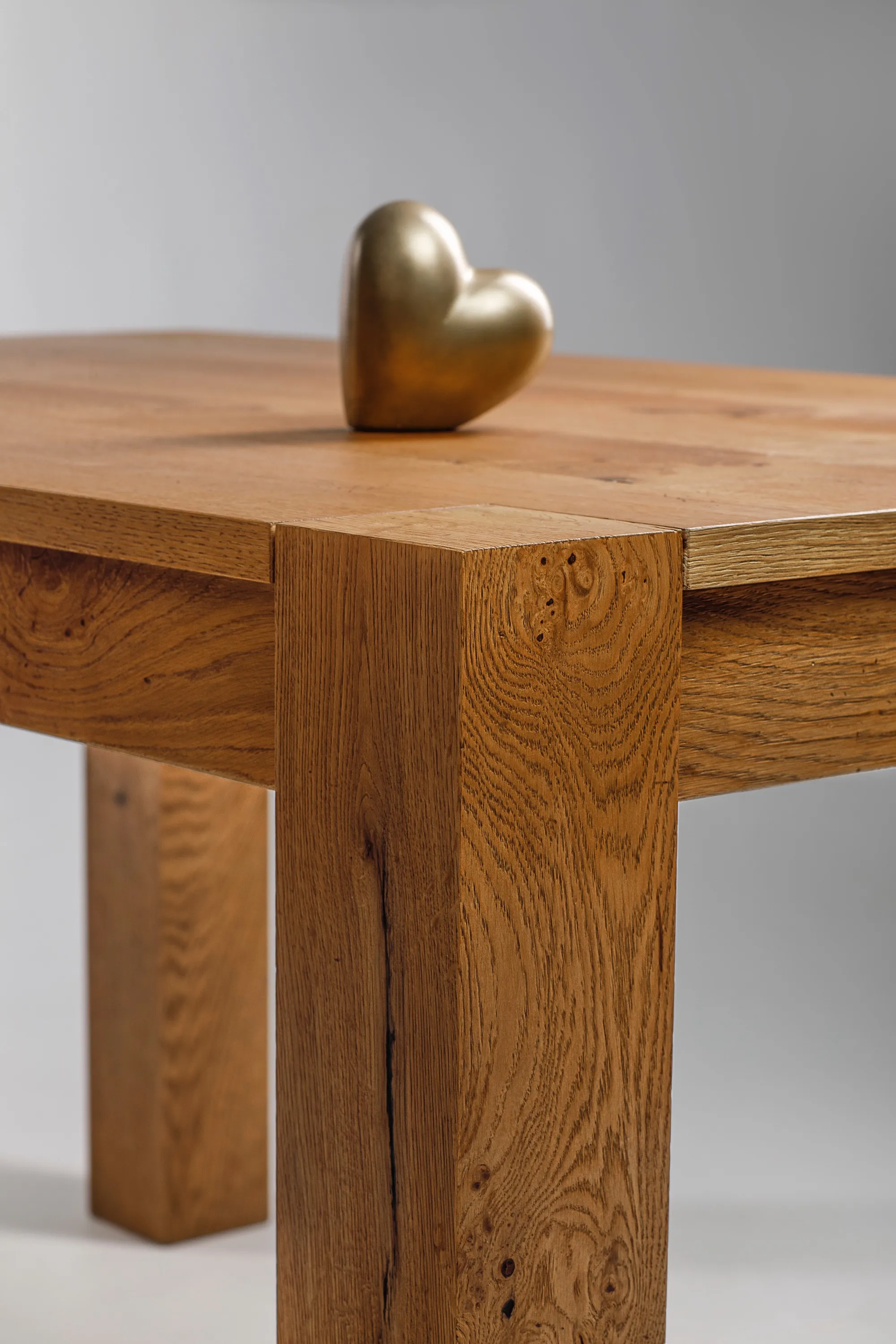 ✨ Tavolo Stoccolma – Design moderno e calore vissuto in un solo pezzo