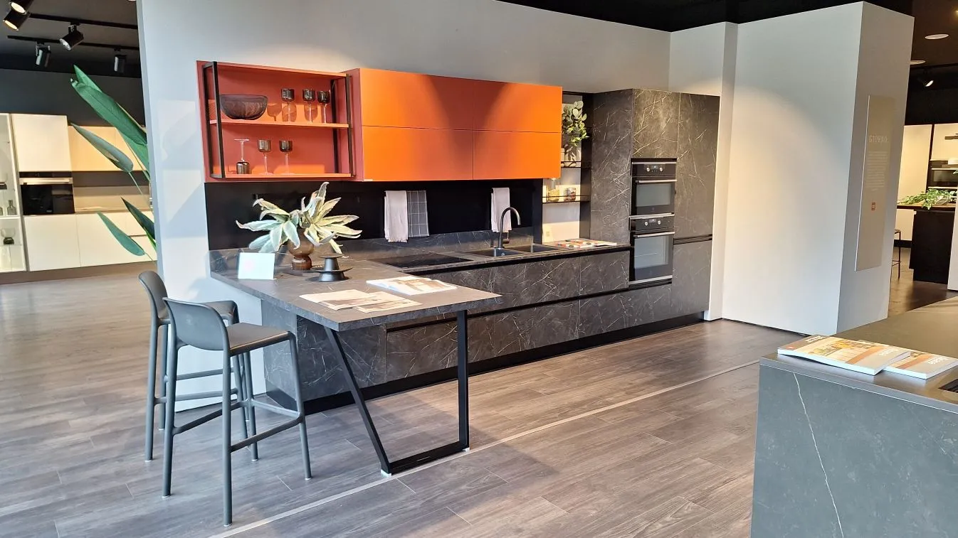 Cucina MODULA Profilo C con penisola – OFFERTA SPECIALE