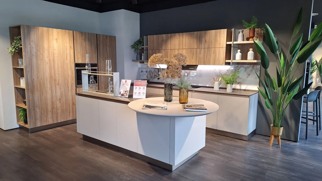 Cucina SAGOMA 36 con isola – OFFERTA OUTLET