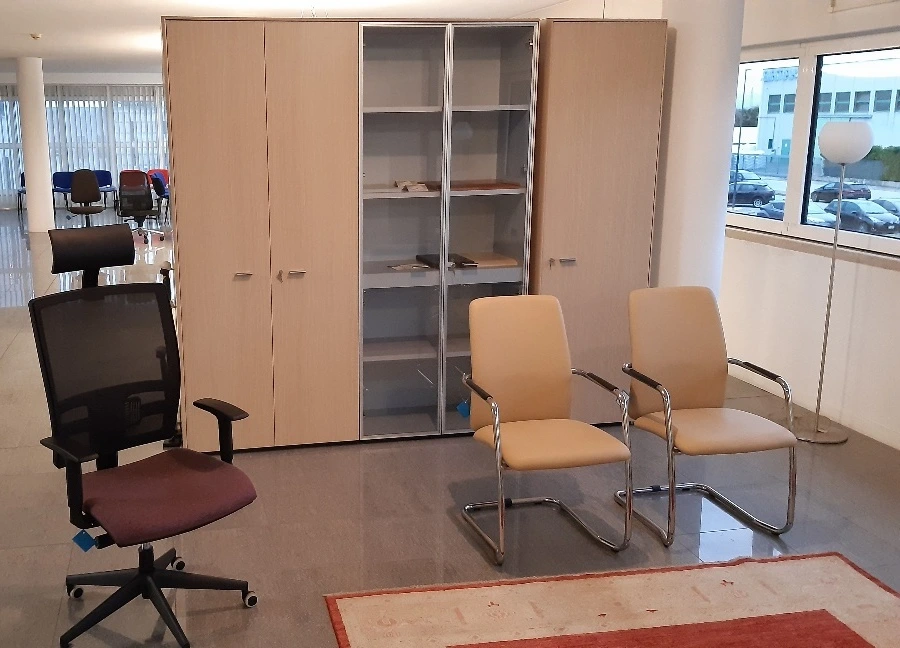 Armadio Archivio rovere chiaro e vetro - SCONTATO DEL 30%
